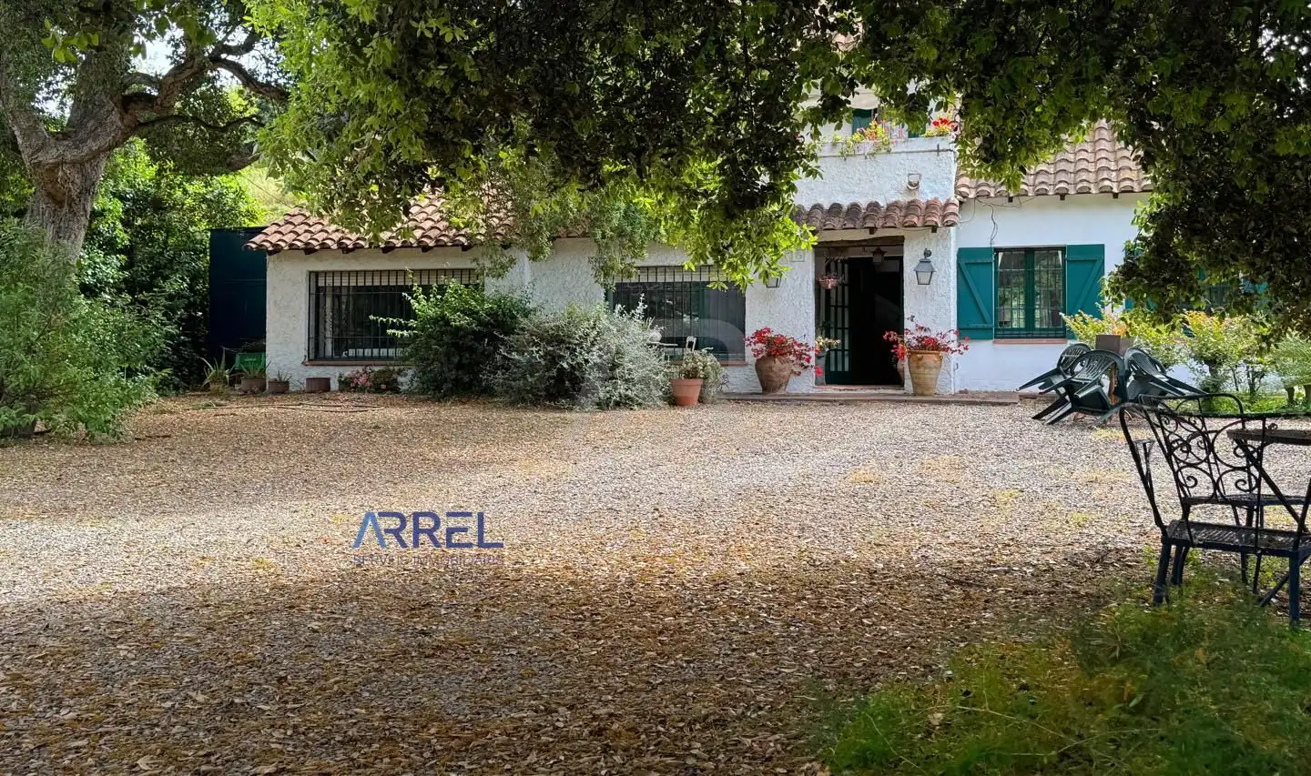 Vista exterior de Casa o chalet en venta en Alella con Jardín privado y Terraza