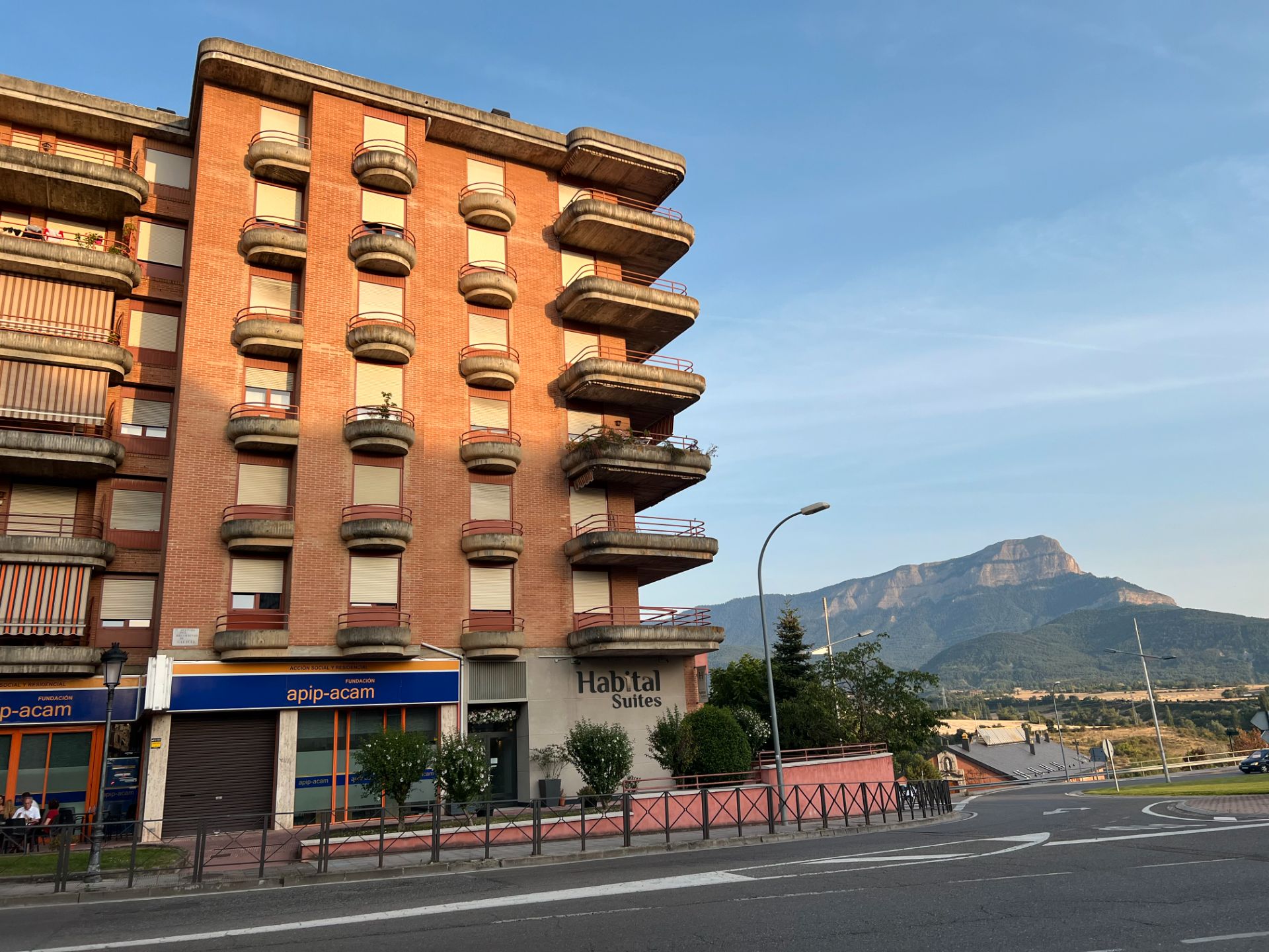 Vista exterior de Àtic en venda en Jaca
