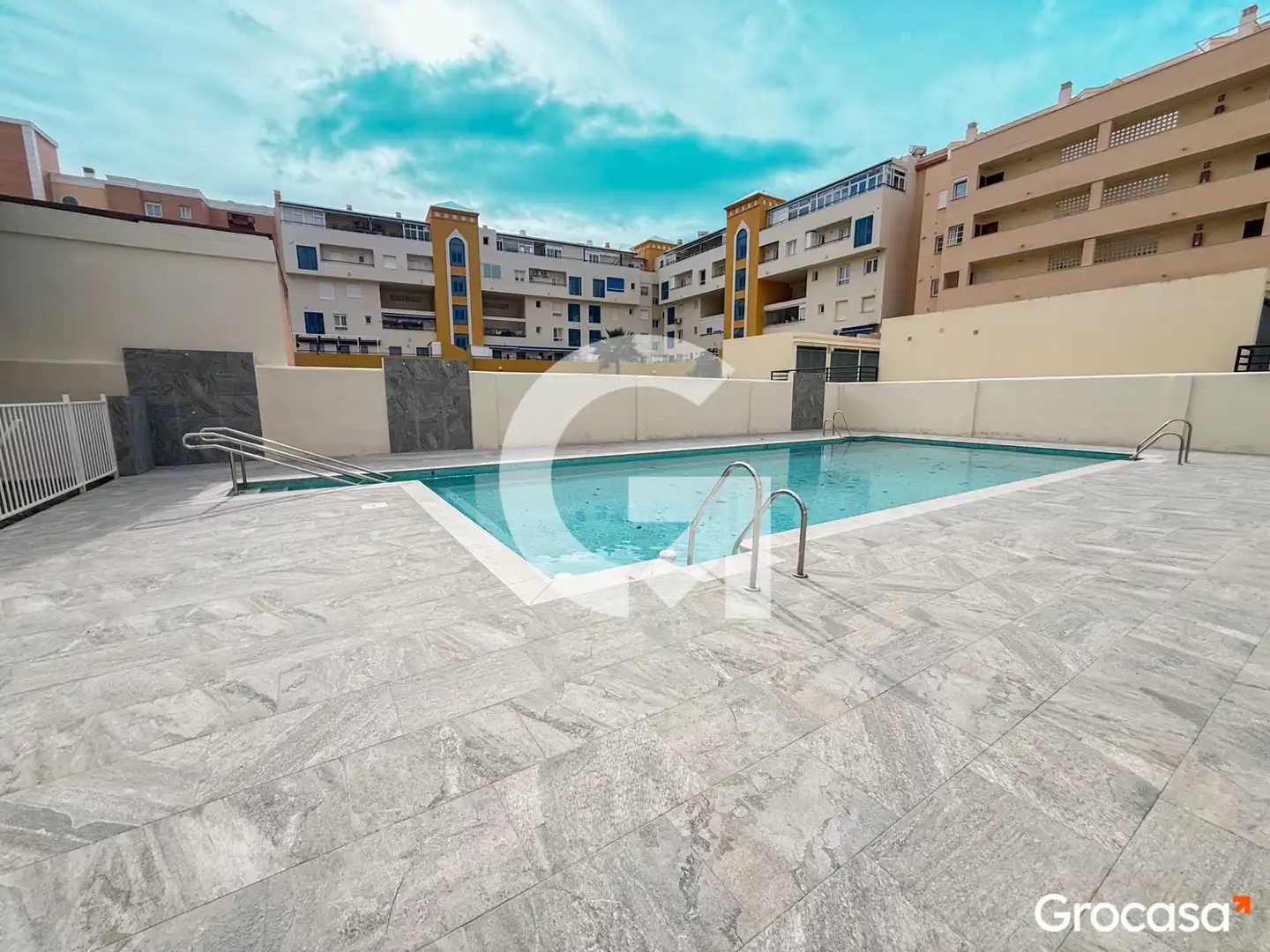 Piscina de Pis en venda en Vélez-Málaga amb Terrassa, Forn i Rentadora