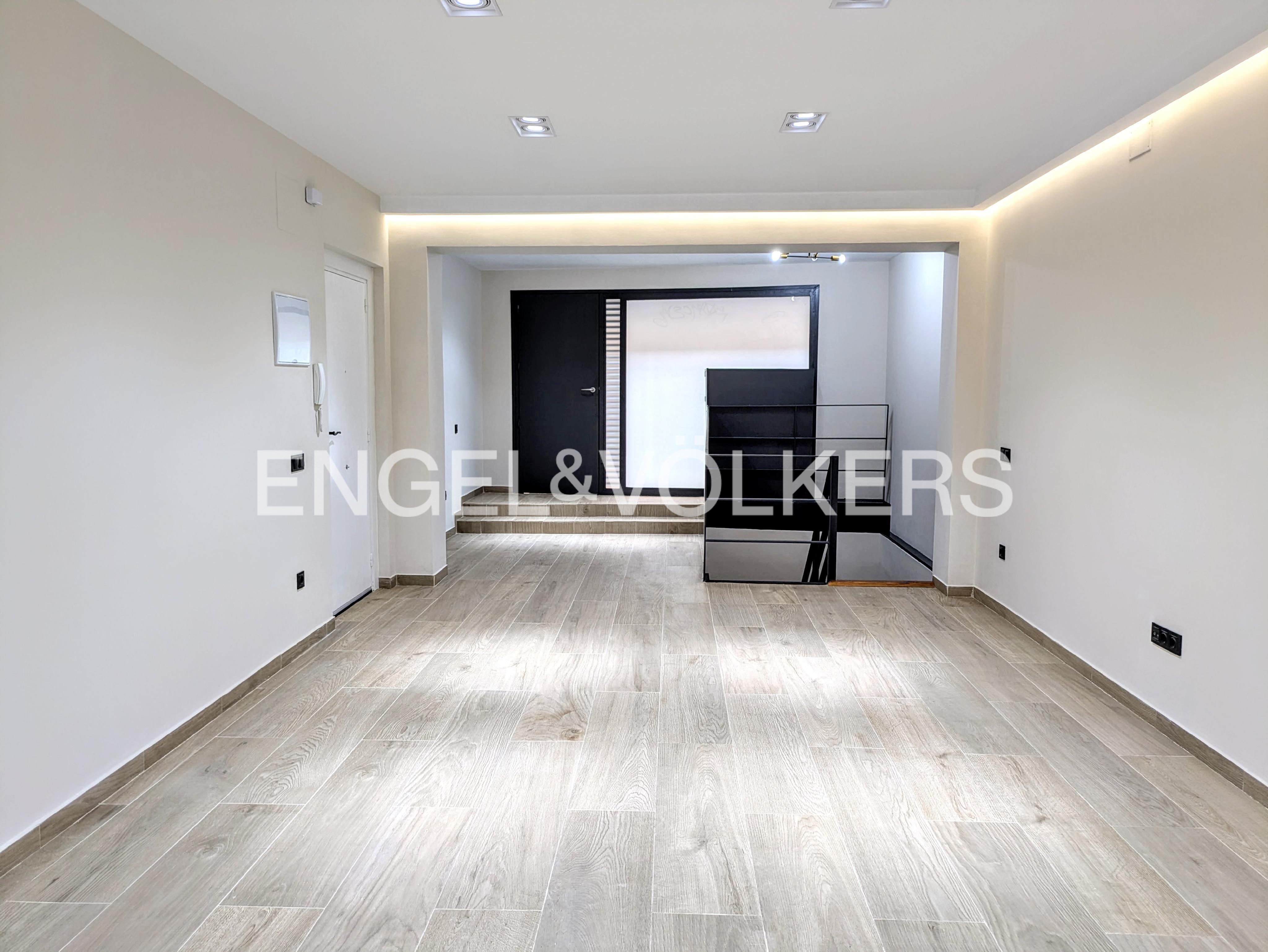 Flat for sale in  Barcelona Capital  with Air Conditioner and Heating