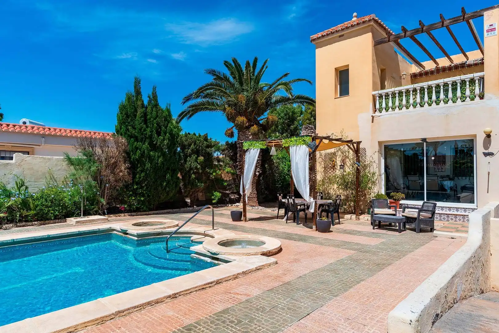 Piscina de Casa o chalet en venta en Roquetas de Mar con Jardín privado, Terraza y Trastero