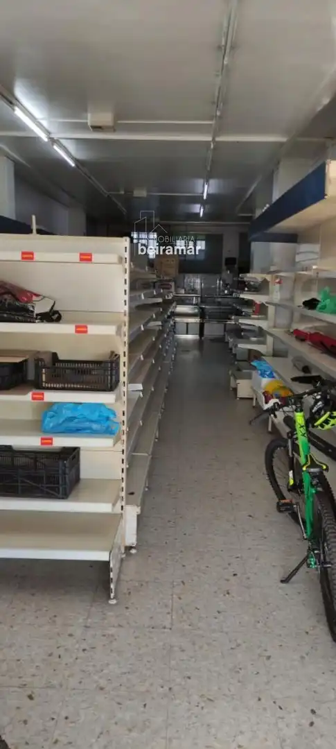 Commercial properties for rent in Ribeira