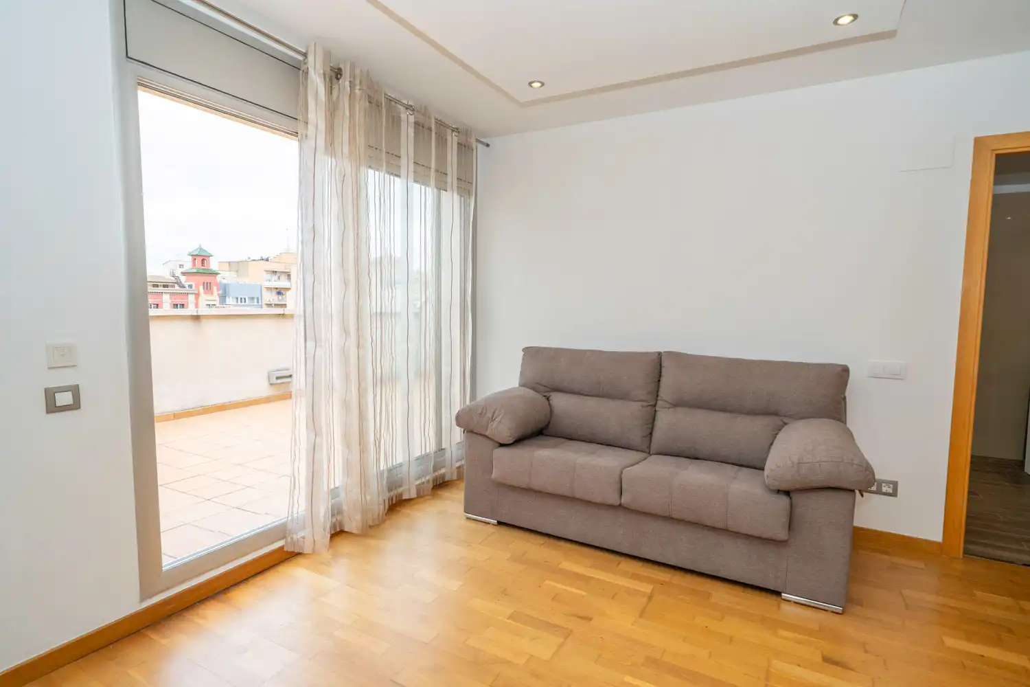 Sala d'estar de Àtic en venda en Figueres amb Aire condicionat, Calefacció i Terrassa