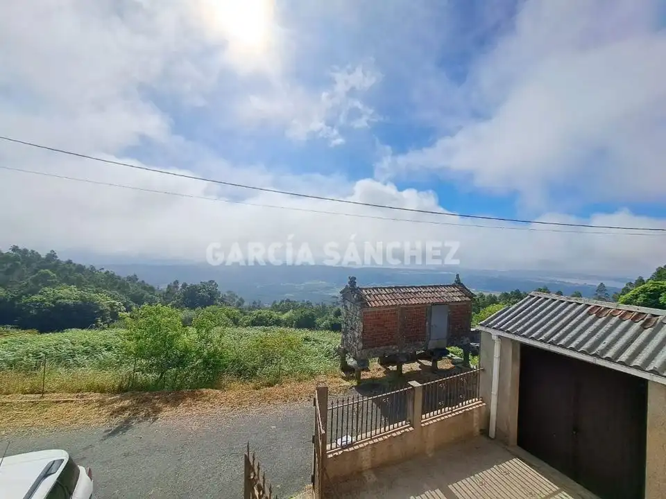 Vista exterior de Casa o xalet en venda en Boiro amb Moblat