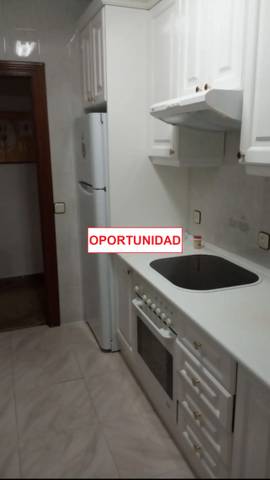 Piso en Venta en Calle jara en La Morería