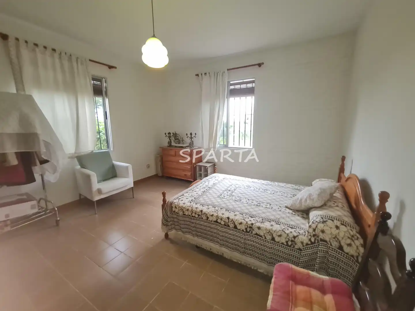 Country house zum Verkauf in Sanlúcar la Mayor mit Privatgarten, Schwimmbad und Ofen
