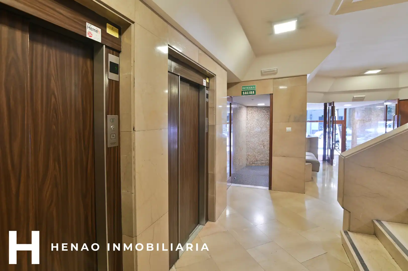 Flat for sale in Abando - Albia