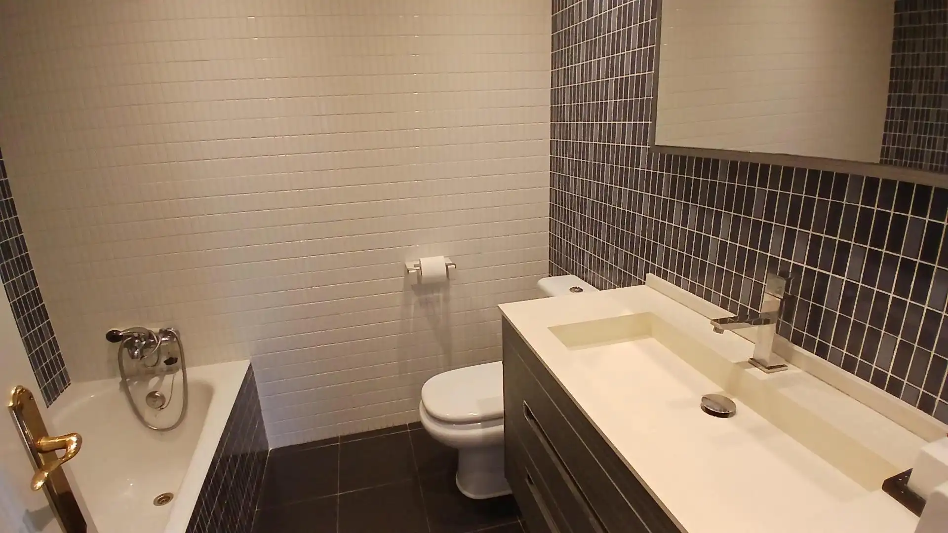 Bathroom of Flat for sale in Larrabetzu  with Heating, Terrace and Furnished