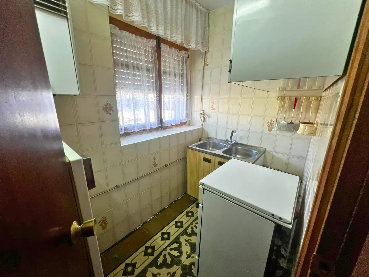 Cuina de Casa o xalet en venda en Dehesa de Romanos  amb Calefacció, Jardí privat i Moblat
