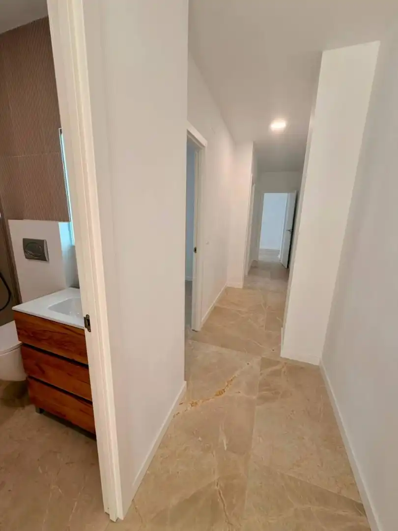 Wohnung zum Verkauf in Ador mit Klimaanlage, Ofen und Waschmaschine