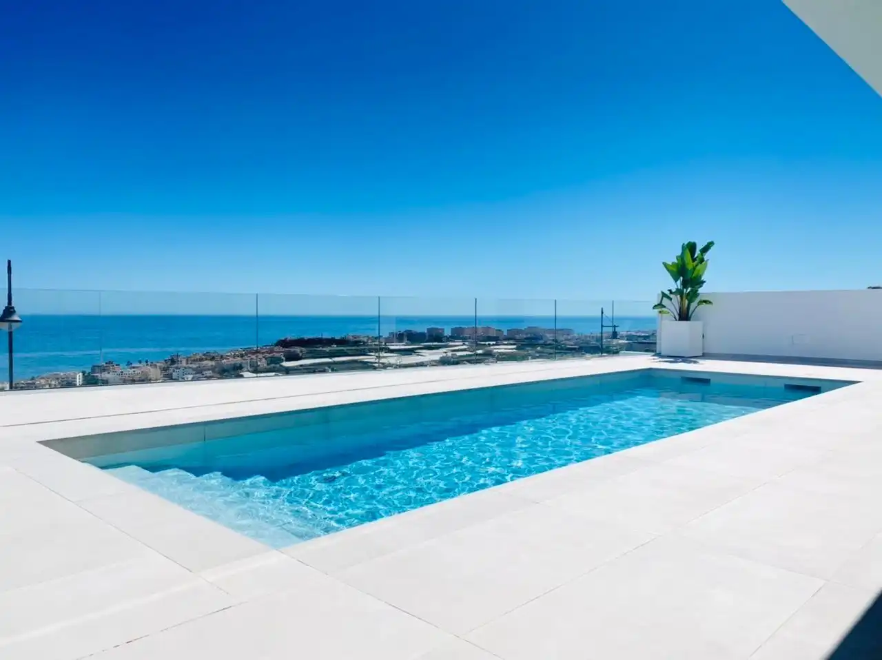 Piscina de Casa o xalet en venda en Torrox amb Aire condicionat, Calefacció i Jardí privat