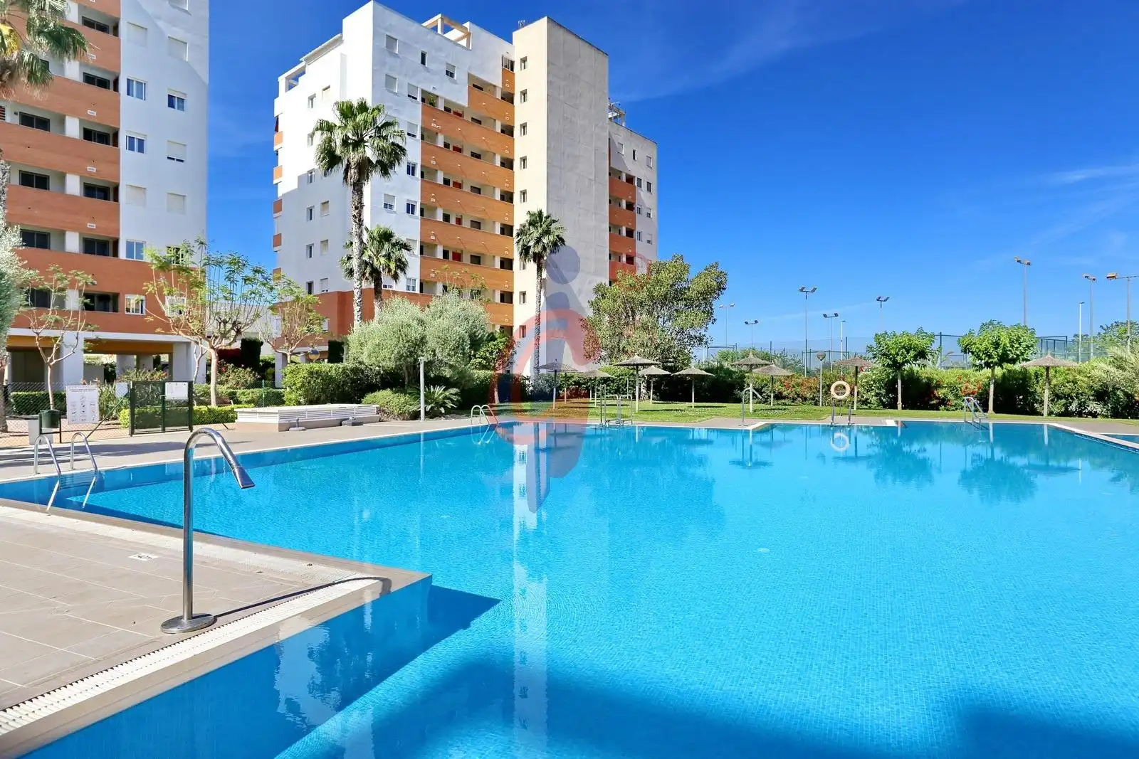 Piscina de Apartamento en venta en Guardamar del Segura con Jardín privado, Terraza y Trastero