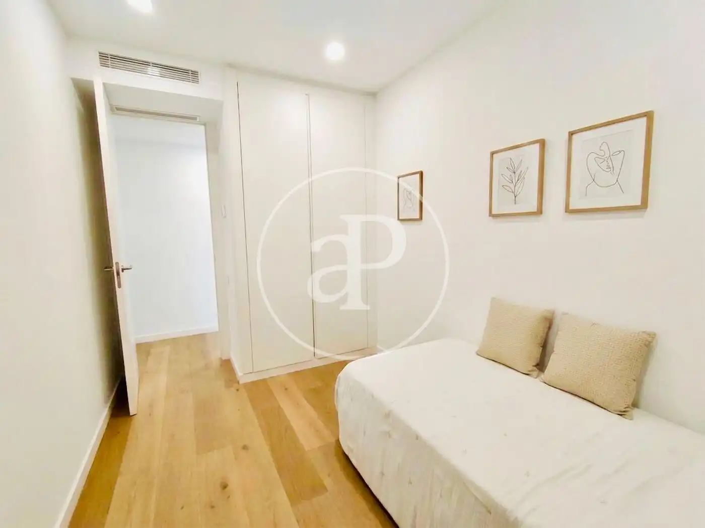 Bedroom of Flat for rent in Valencia  with Heating, Furnished and Balcony