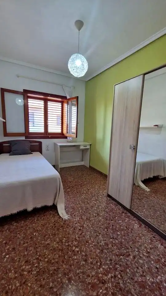 Habitación de Piso en venta en Alfara del Patriarca con Aire acondicionado, Trastero y Amueblado