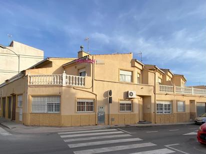 Vista exterior de Casa o xalet en venda en Petrer amb Calefacció i Terrassa