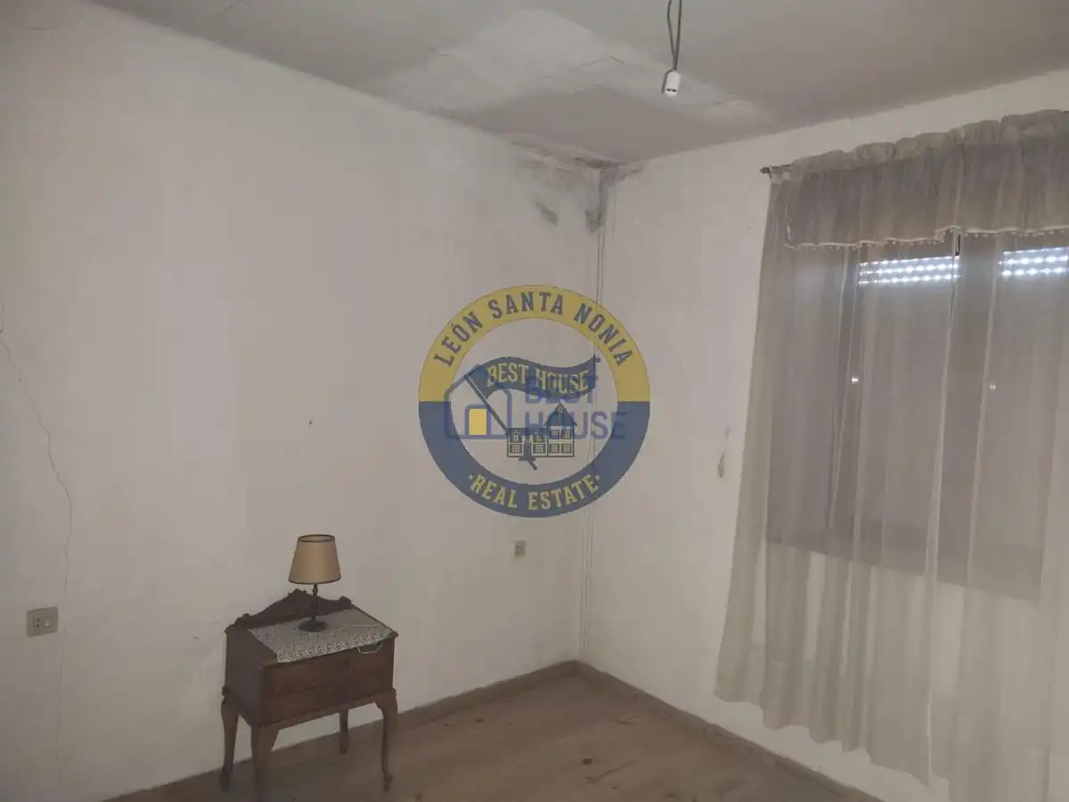 Houses for sale in Rioseco de Tapia  with Storage room and Balcony