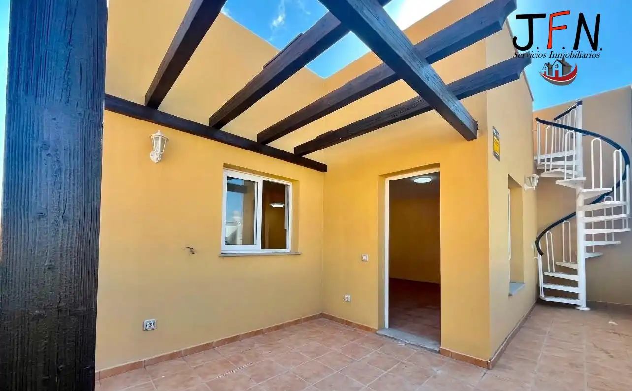 Terrassa de Apartament en venda en La Oliva amb Jardí privat, Terrassa i Traster