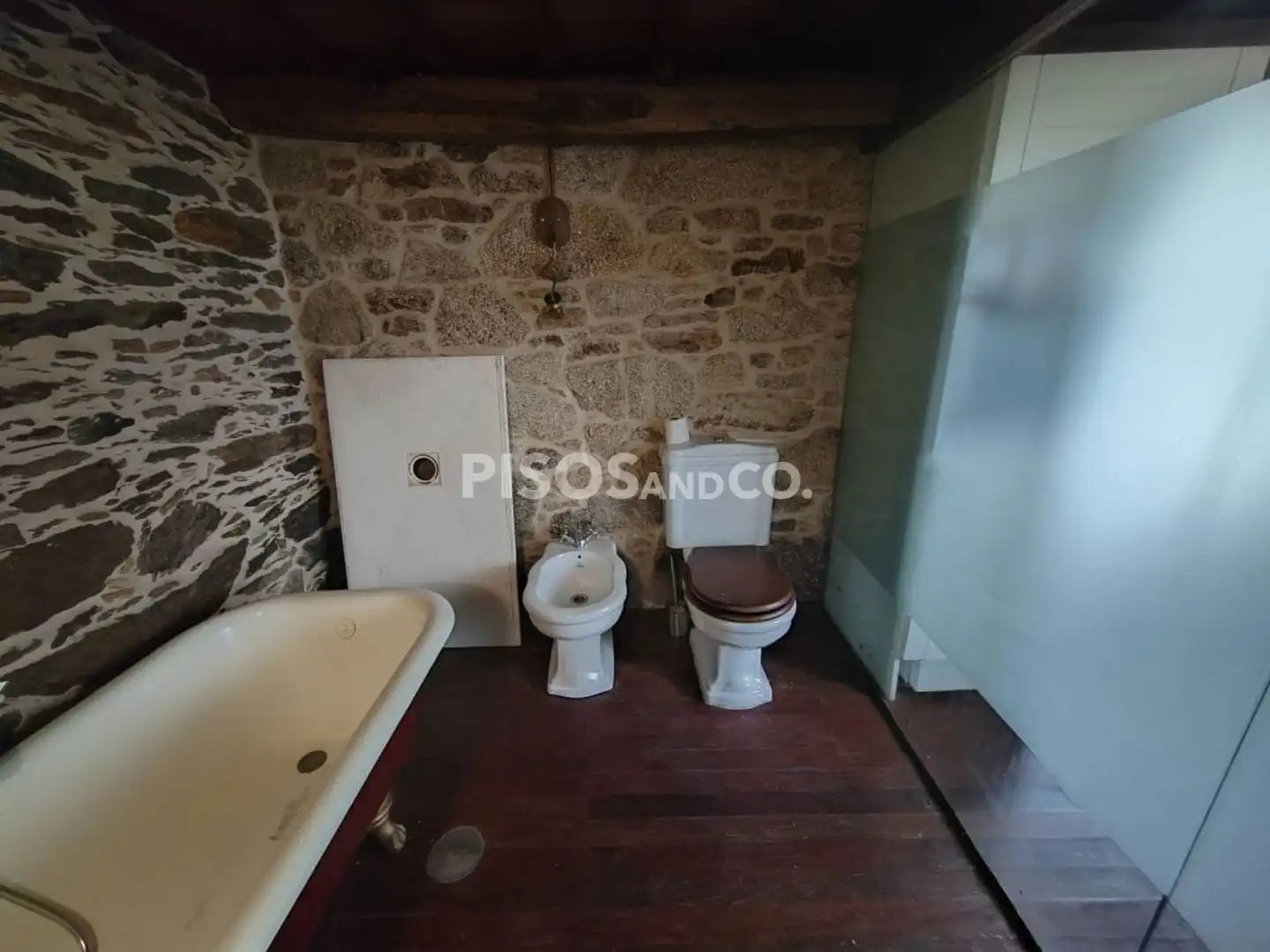 Bathroom of Houses for sale in Irixoa  with Heating, Terrace and Swimming Pool