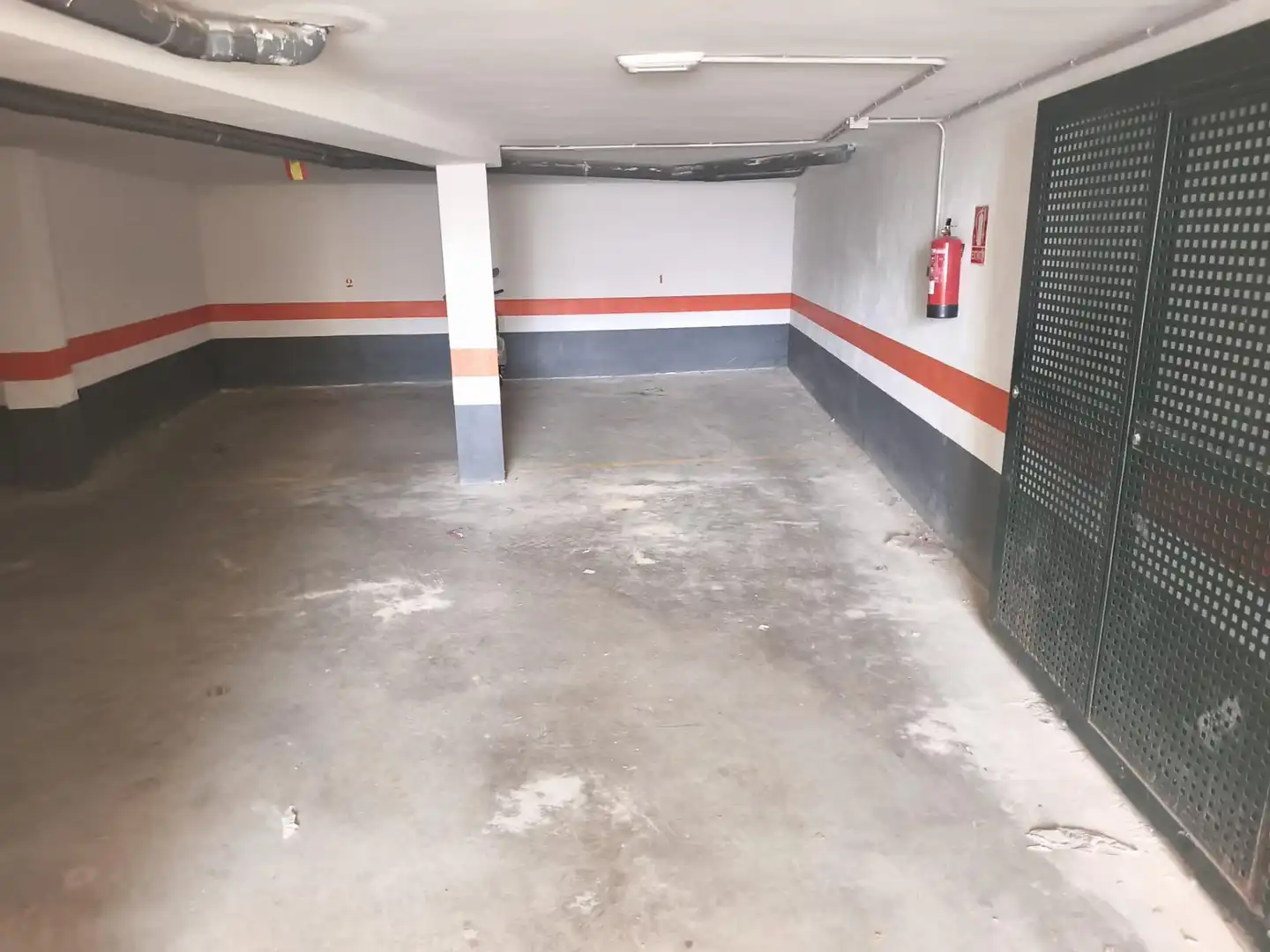 Parkplatz von Dachboden zum Verkauf in Pulianas mit Terrasse und Balkon