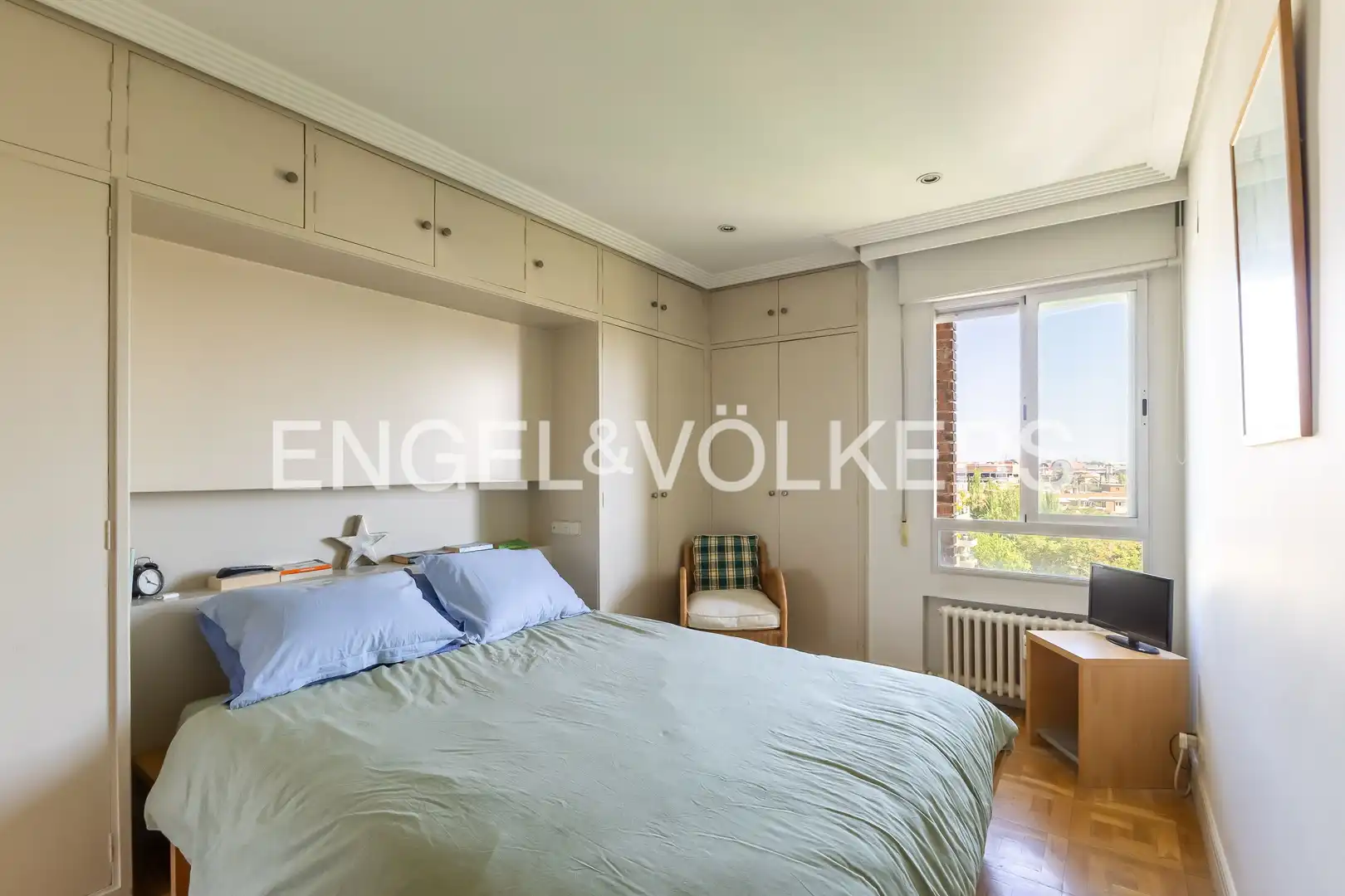 Schlafzimmer von Wohnung zum Verkauf in Madrid mit Klimaanlage, Heizung und Privatgarten