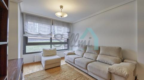 Foto 3 de Piso de alquiler en Celestino Álvarez, Montecerrao, Asturias