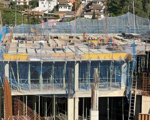 Vista exterior de Planta baixa en venda en Vallirana amb Aire condicionat, Calefacció i Terrassa