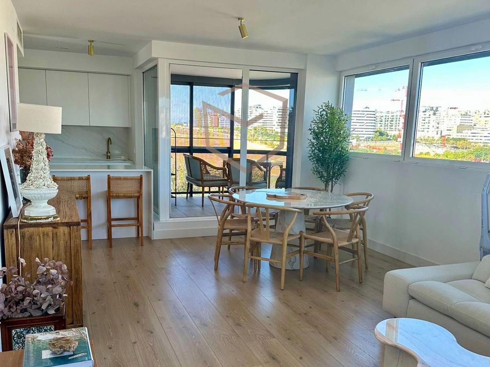 Dining room of Flat for sale in  Madrid Capital  with Air Conditioner, Heating and Parquet flooring