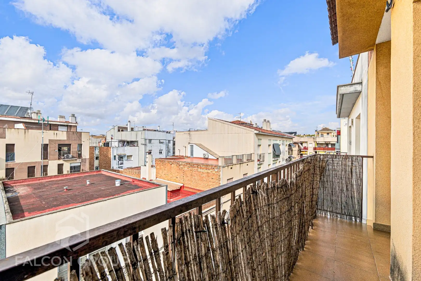 Vista exterior de Pis en venda en Sant Pere de Ribes amb Aire condicionat, Calefacció i Terrassa