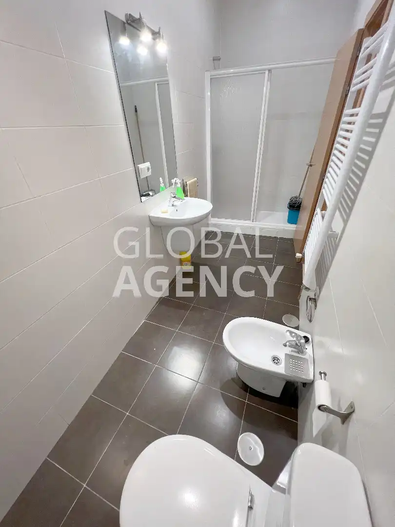 Bathroom of Duplexes for sale in Madrid  with Heating, Oven and Washing machine