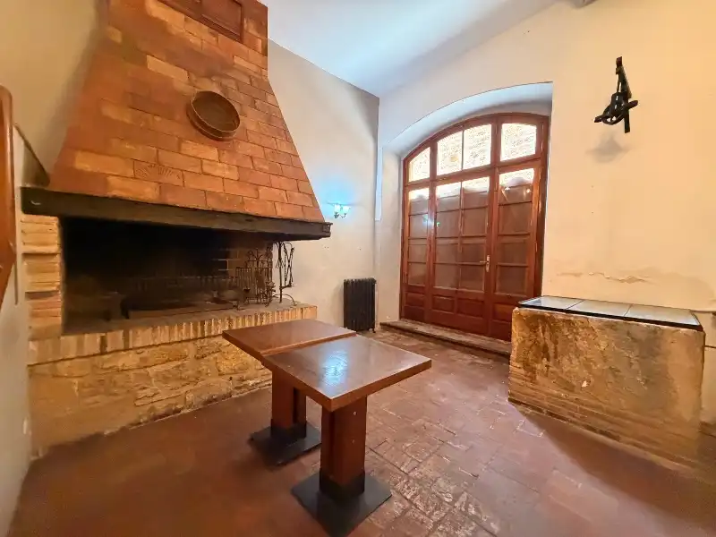 Edificio en venta en La Bisbal d'Empordà
