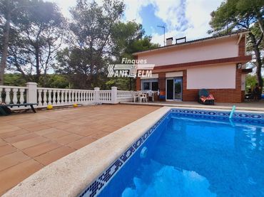 Villa con piscina in vendita a VIOLETA