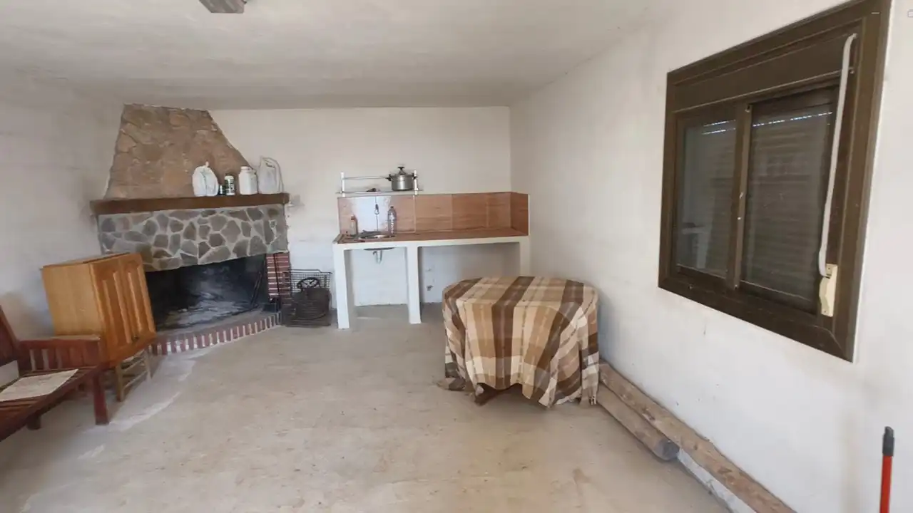 Finca rústica en venda en Turón amb Jardí privat