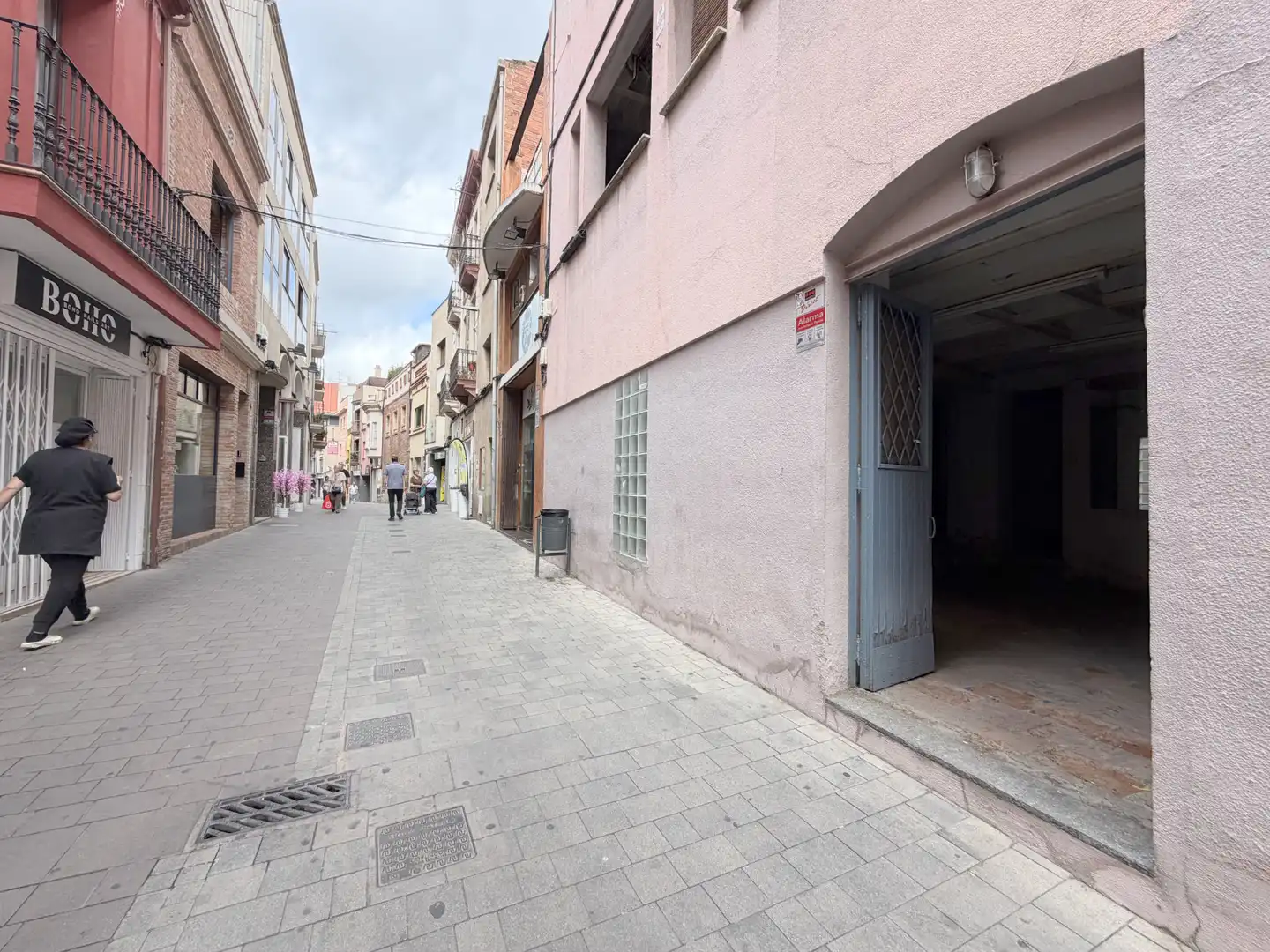 Local comercial de lloguer a Carrer de les Travesseres 2