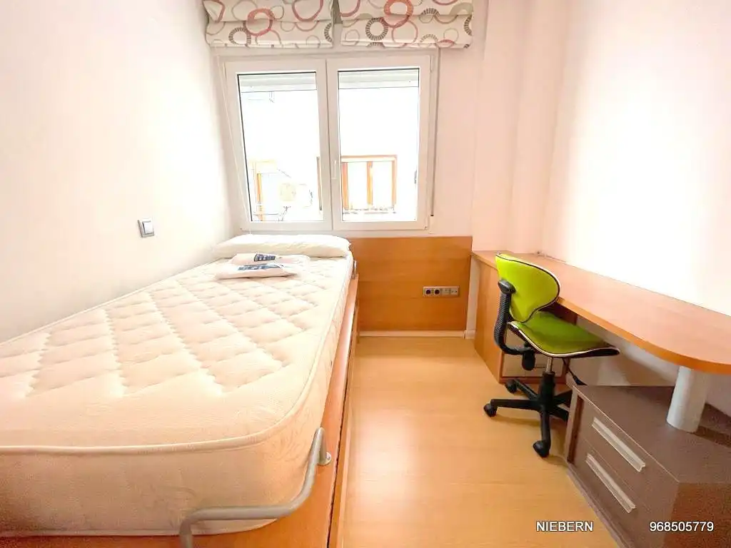 Habitación de Piso de alquiler en Cartagena con Aire acondicionado, Parquet y Amueblado