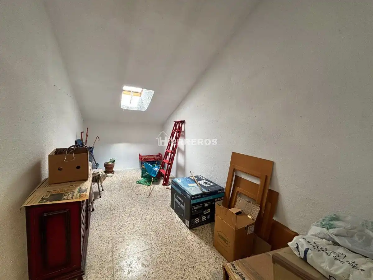 Piso en venta en  Logroño con Calefacción, Terraza y Trastero