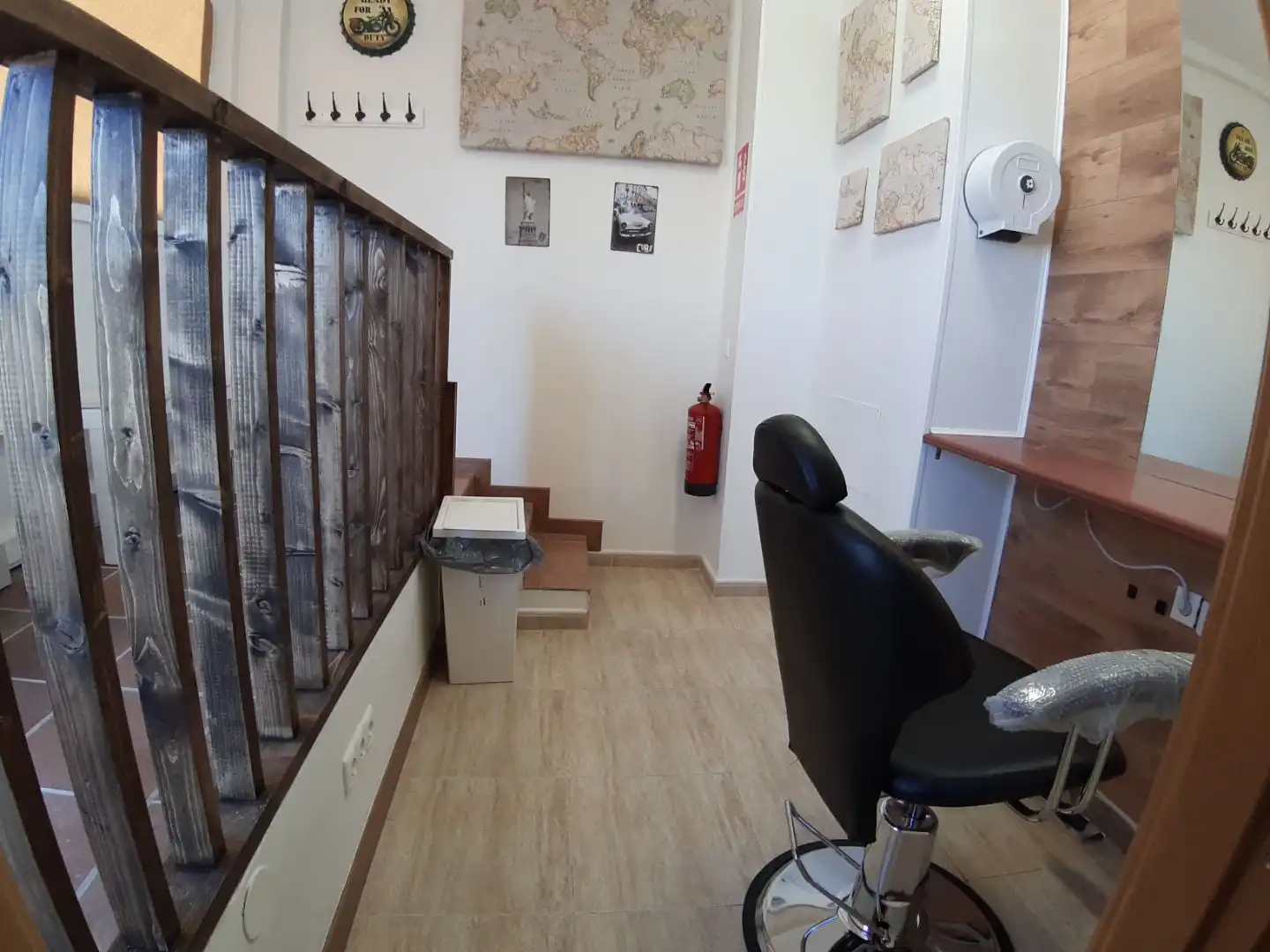 Local de alquiler en Paracuellos de Jarama con Aire acondicionado, Calefacción y Amueblado
