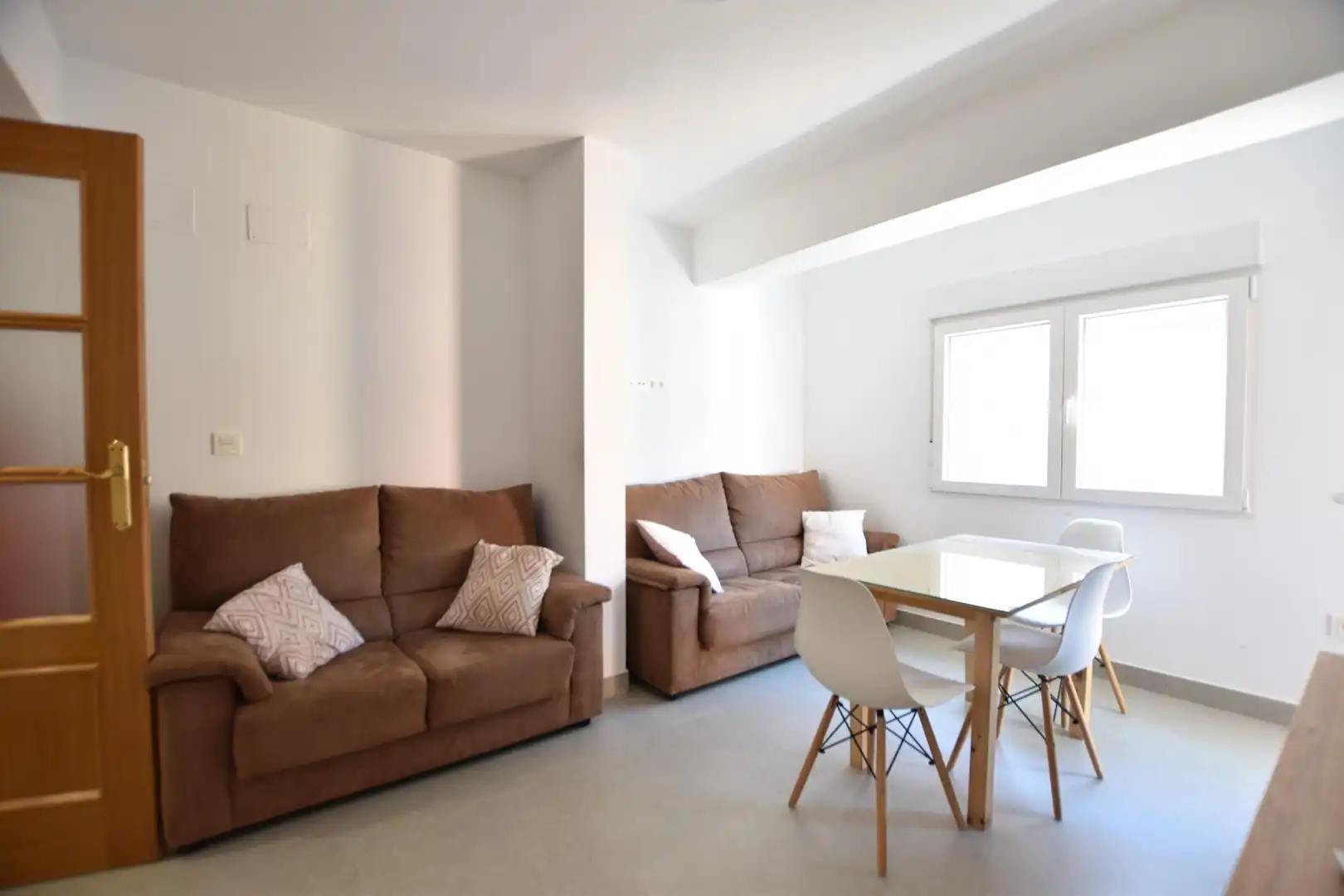 Living room of Flat for rent in Granada  with Air Conditioner and Furnished