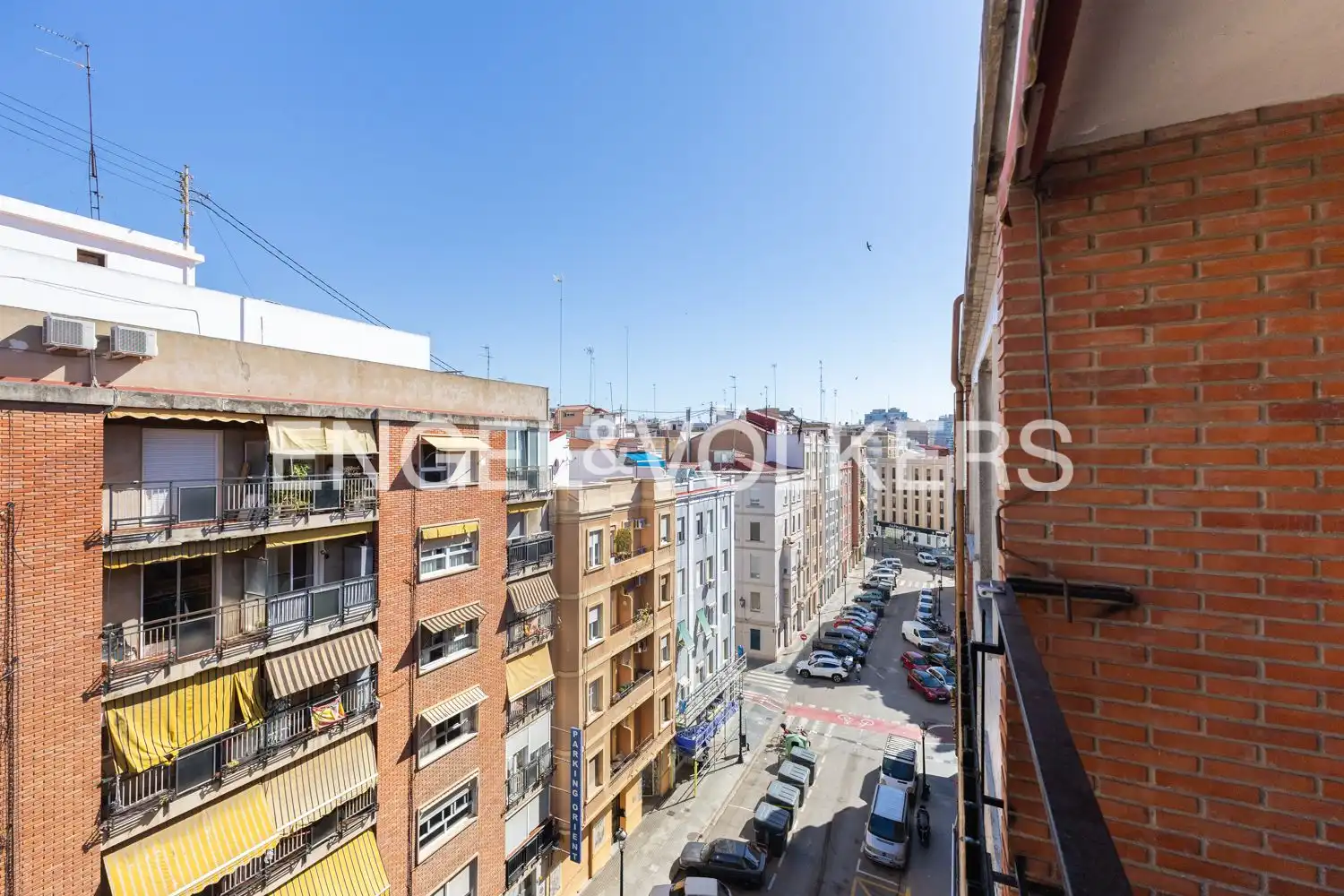 Vista exterior de Pis en venda en Valencia amb Calefacció, Terrassa i Balcó