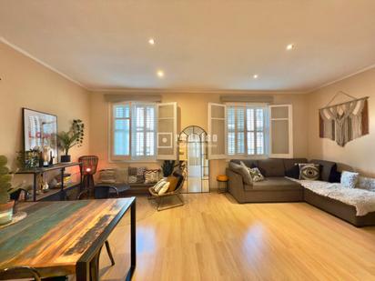 Living room of Flat for sale in  Barcelona Capital  with Heating and Parquet flooring