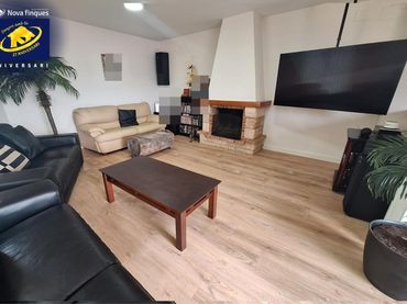 Terraced house for sale in Poble