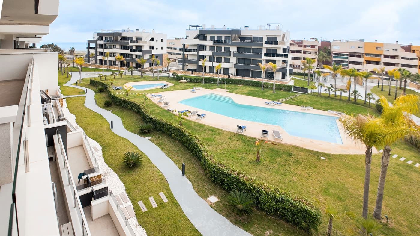 Vista exterior de Apartament en venda en Orihuela amb Aire condicionat, Terrassa i Traster
