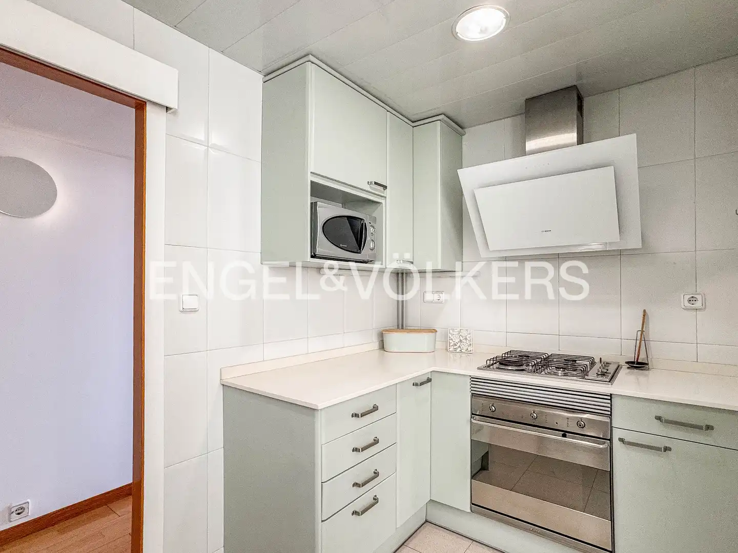 Cocina de Ático de alquiler en Barcelona con Aire acondicionado, Calefacción y Parquet