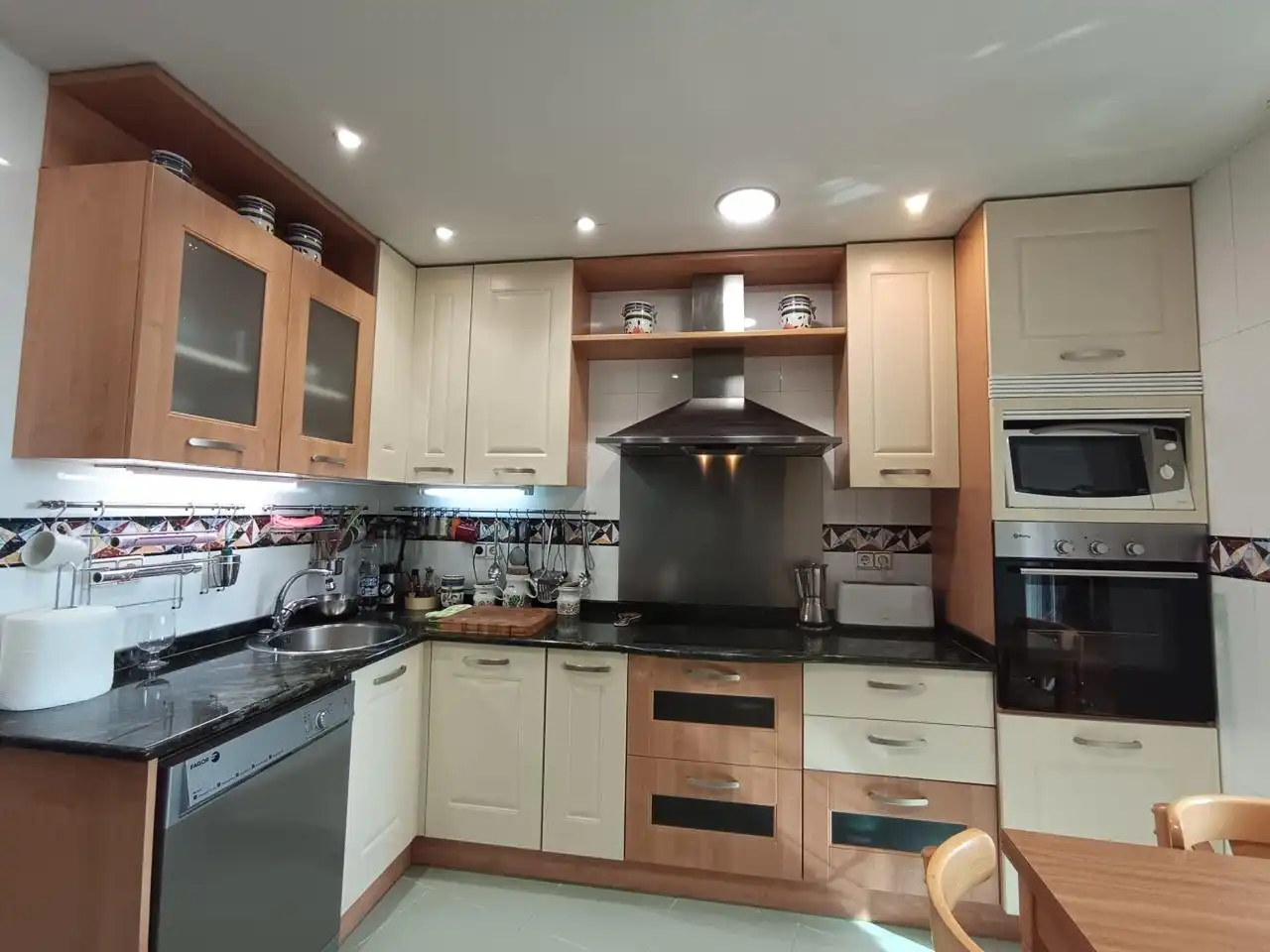 Cocina de Piso en venta en Madrid con Aire acondicionado, Calefacción y Jardín privado