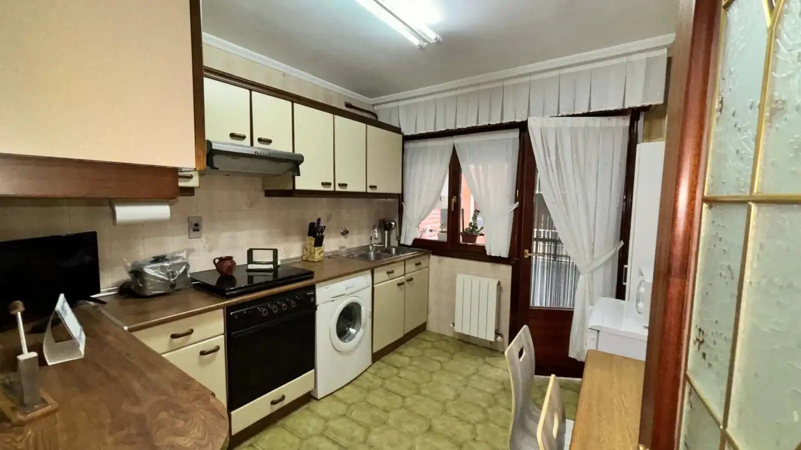 Küche von Wohnung zum Verkauf in Ugao- Miraballes mit Heizung und Terrasse