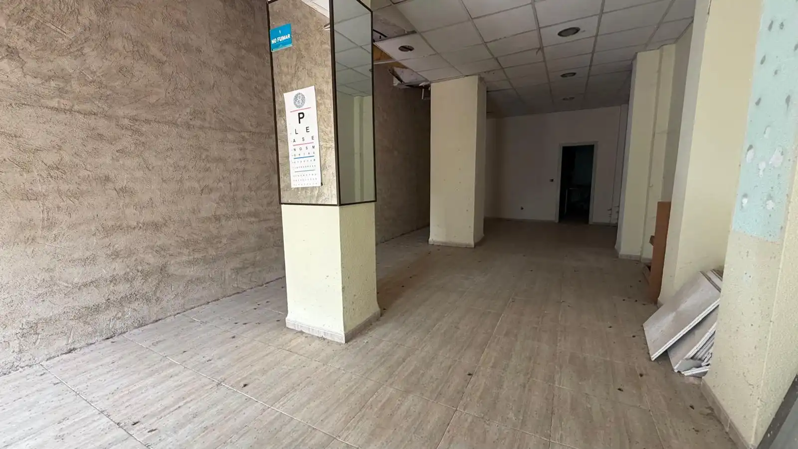 Local comercial de lloguer a Calle Juan de la Cosa 2, imagen 4