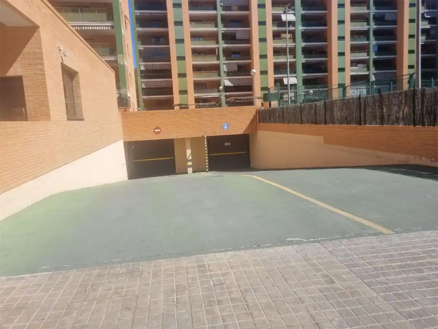 Parking of Garage for rent in Paterna
