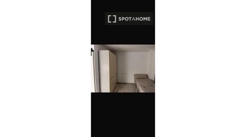 Foto 2 de Habitació a Passeig Maragall, Gavà