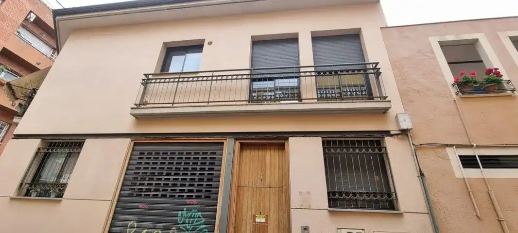 Vista exterior de Piso en venta en Sant Cugat del Vallès