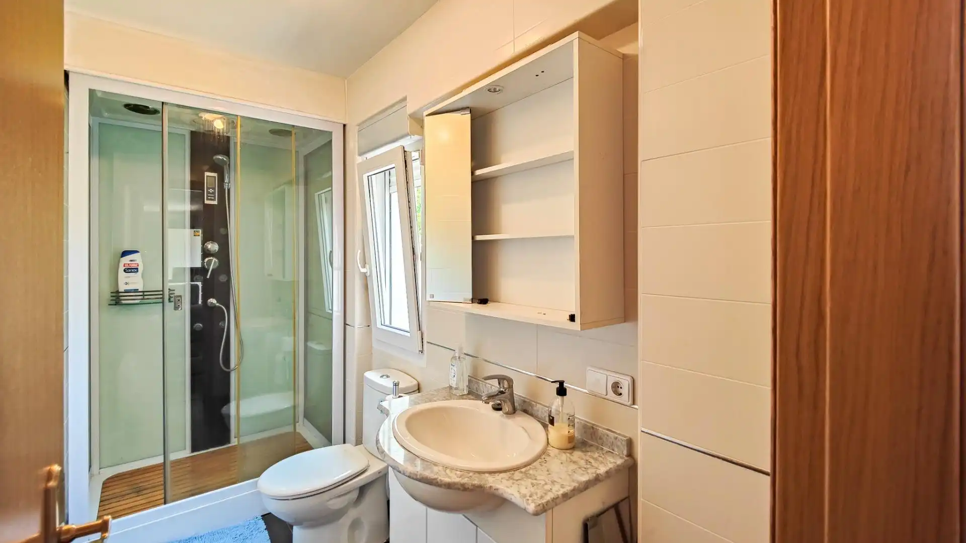 Baño de Finca rústica en venta en Mahamud con Calefacción, Jardín privado y Terraza