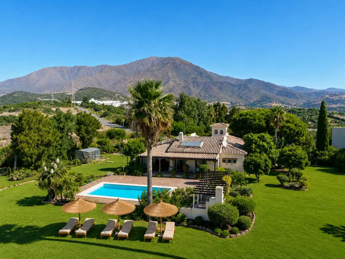 Garden of Residential for sale in Estepona